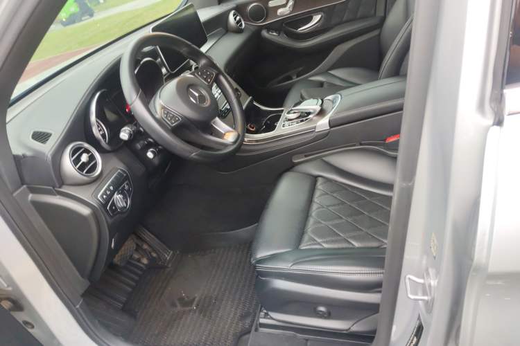 Used Mercedes-Benz GLC 2016 GLC 300 4MATIC Dynamic Model Left Front Seat