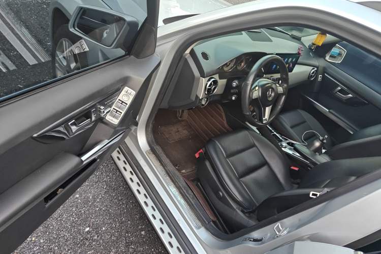 Used Mercedes-Benz GLK-Class 2013 GLK 300 4MATIC Fashion Model Driver Seat