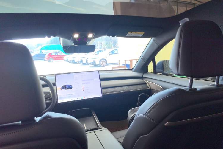 Used ONVO L60 2024 60 kWh Rear-Drive Version
