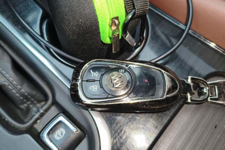 Used Buick Envision 2018 20T Two-Wheel Drive Luxury Model Vehicle Key