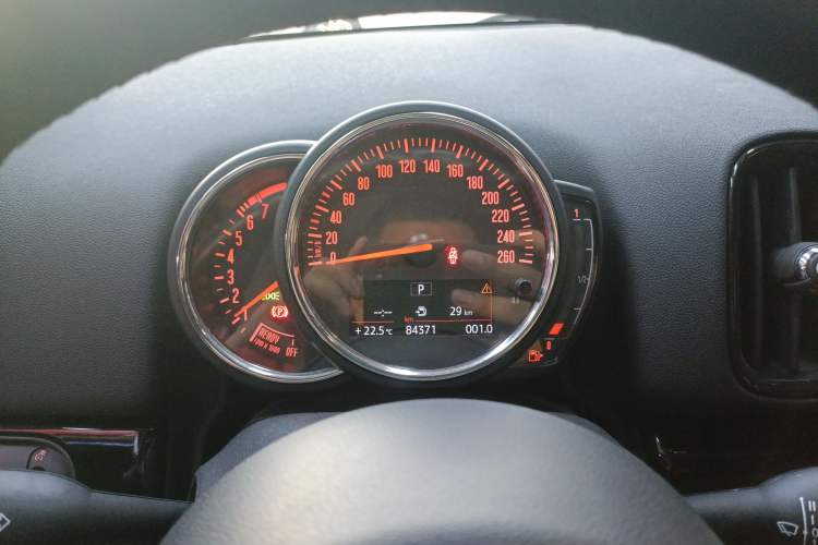 Used MINI Countryman 2018 1.5T COOPER ALL4 Classic Edition Instrument Cluster
