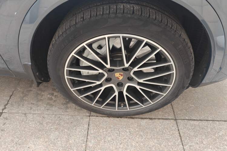 Used Porsche Cayenne 2018 Cayenne S 2.9T Right Front Wheel Hub