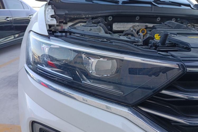 Used Volkswagen T-ROC 2020 280TSI DSG Two-Wheel-Drive Luxury Version Right Front Headlight