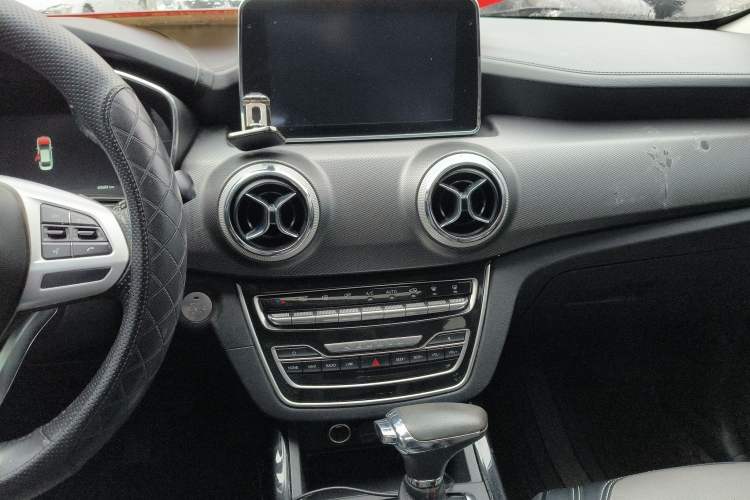 Used BAIC Beijing X5 2018 1.5T CVT New Smart Version China V Emission Standard