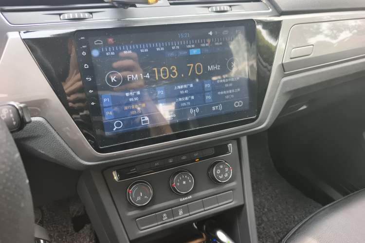 Used Volkswagen Touran 2016 Volkswagen Touran L 280TSI Manual Trend Edition
