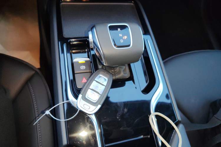 Used Hongqi E-QM5 2021 Charging Version Flagship Edition Gear Lever