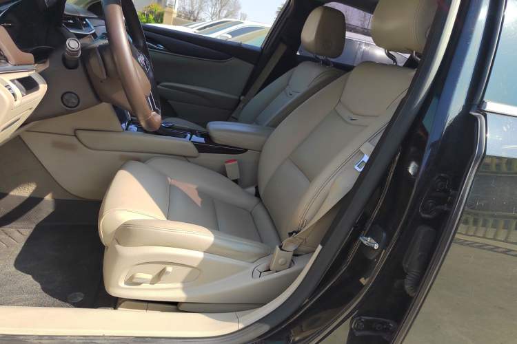 Used Cadillac XTS 2015 28T Comfort Model