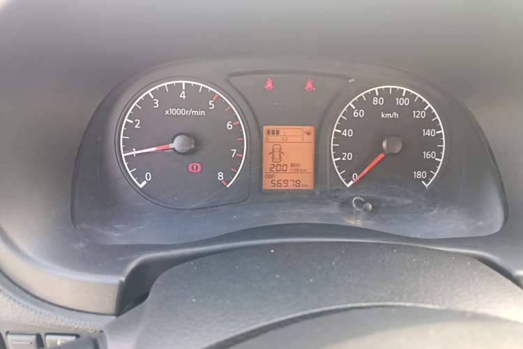 Used Venucia R30 2014 1.2L Manual Enjoyment Edition
