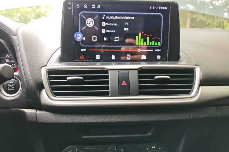 Used Mazda 3 Axela 2017 Sedan 1.5L Automatic Comfort Model Emission Standard China V