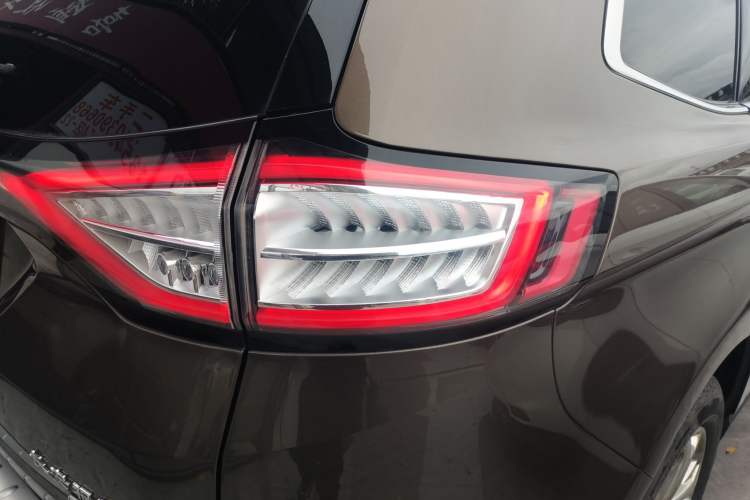 Used Ford Edge 2018 EcoBoost 245 Two-Wheel-Drive Titanium 7-Seater China V Standard