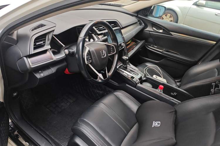 Used Honda Civic 2016 220TURBO CVT Prestige Edition
