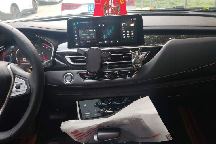 Used CHANGAN CS75 2022 Blue Whale Edition 1.5T DCT Prestige Model Audio And AC Panel