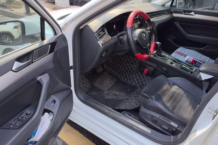 Used Volkswagen Variant 2018 380TSI Two-Wheel Drive Comfort Edition