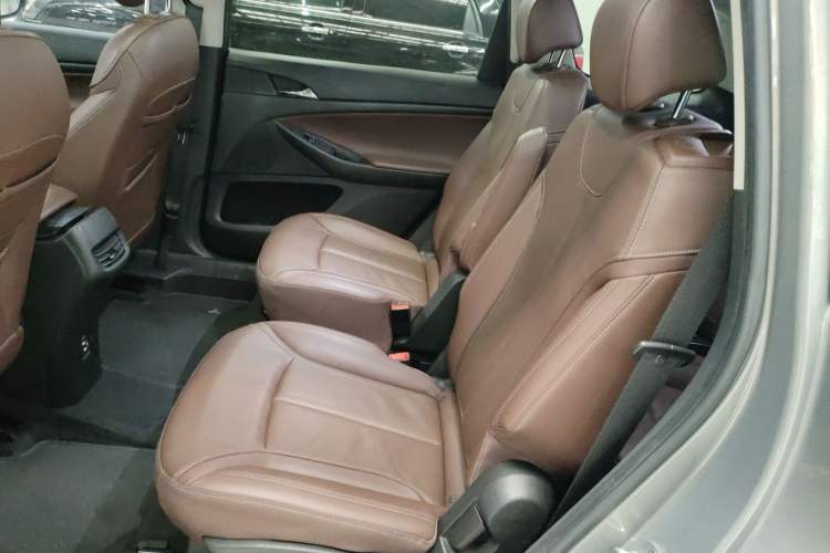 Used Buick GL6 2019 18T 6-Seater Connected Luxury Version China VI Standard