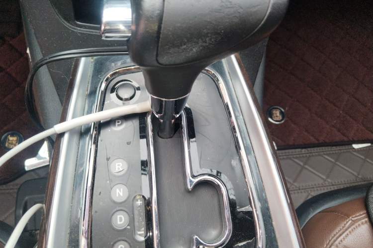 Used Hongqi H7 2015 2.0T Luxury Model
