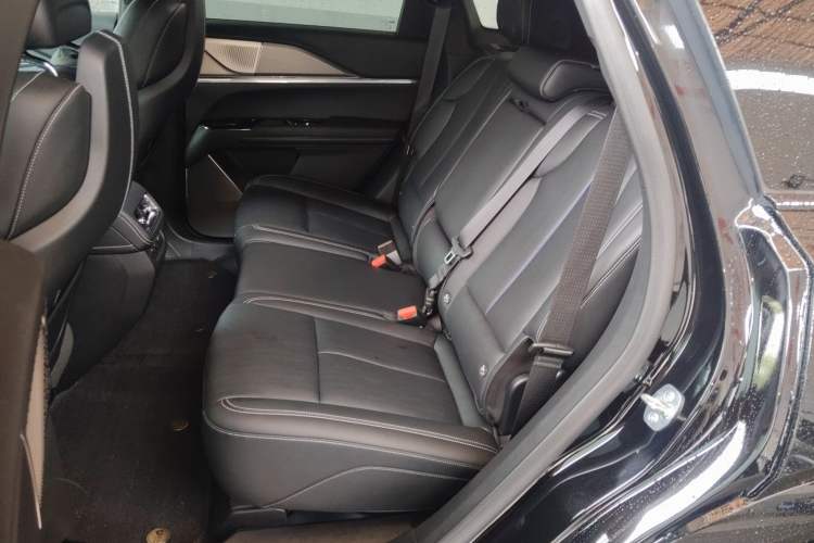 Used Cadillac XT5 2025 2.0T Prestige Version Left Rear Seat
