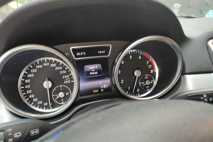 Used Mercedes-Benz M-Class 2015 ML 320 4MATIC Instrument Cluster
