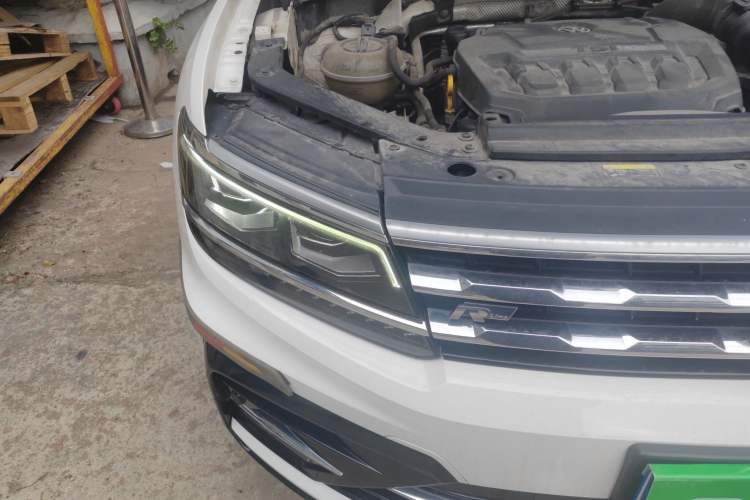 Used Volkswagen Tiguan L 2020 330TSI Automatic Two-Wheel Drive R-Line Flagship Version China VI Standard Right Front Headlight