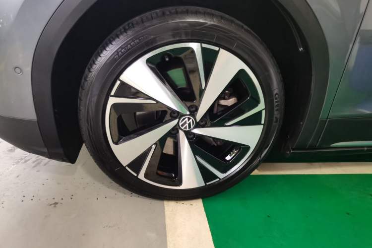 Used Volkswagen ID.6 X 2022 Smart Enjoyment Long-Range Edition Left Front Wheel Hub