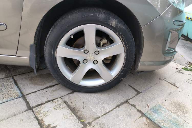 Used Peugeot 408 2013 2.0L Automatic Luxury Edition