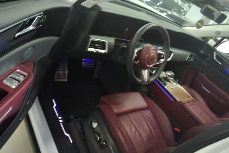 Used Hongqi E-HS9 2022 660 km Range Flagway Edition Six Seats
