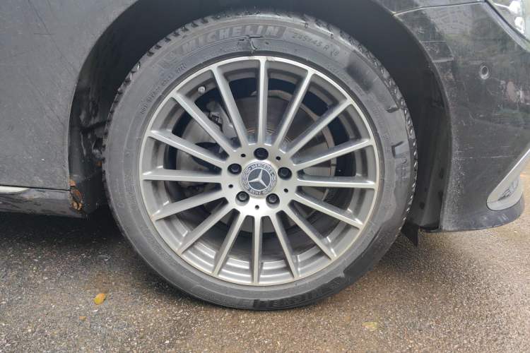 Used Mercedes-Benz E-Class 2021 Facelift E 260 L
