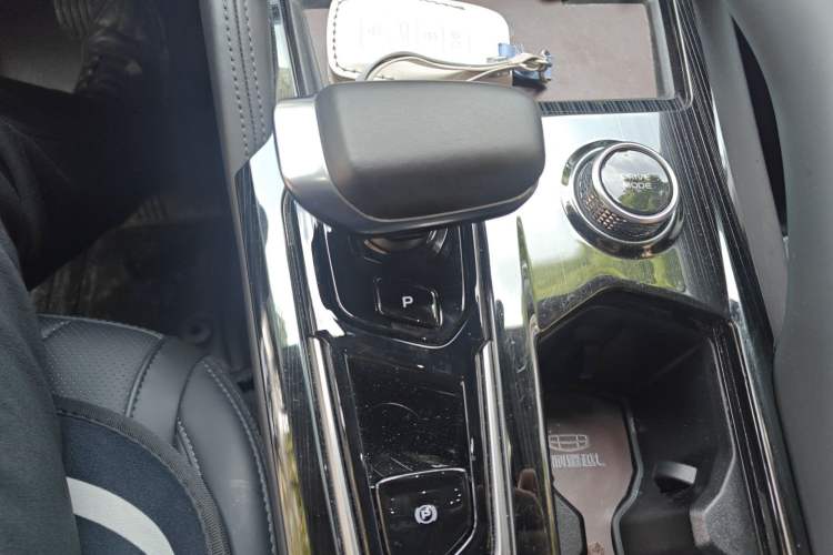 Used Geely Auto Monjaro L 2023 2.0TD High-Power Automatic Two-Wheel Drive Flagship Version Gear Lever