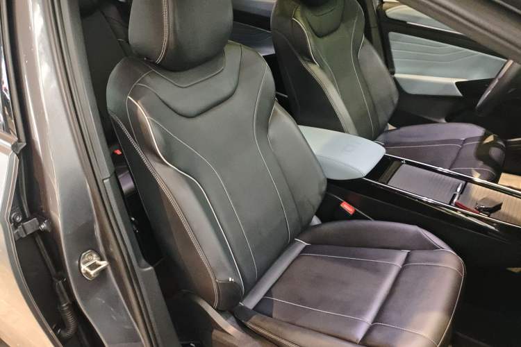 Used Volkswagen ID.4 X 2023 Pure Smart Edition Right Front Seat