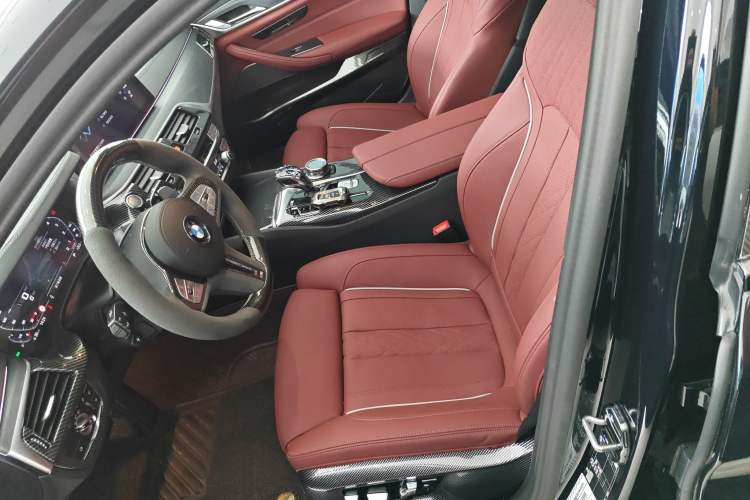 Used BMW 5 Series 2023 530Li Luxury Edition M Sport Package Left Front Seat