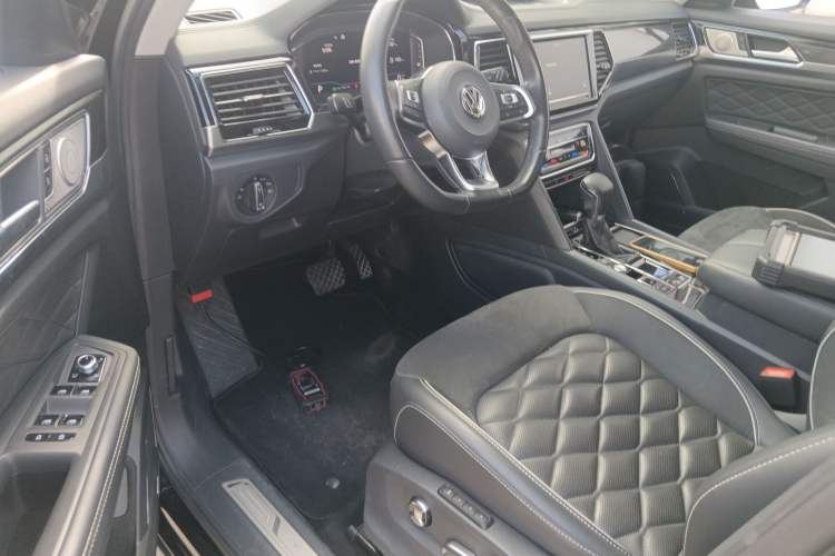 Used Volkswagen Teramont X 2020 330TSI Two-Wheel-Drive Prestige Luxury Edition
