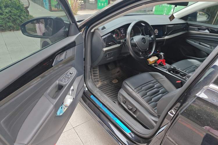 Used Volkswagen Passat 2020 330TSI Elite Edition China VI
