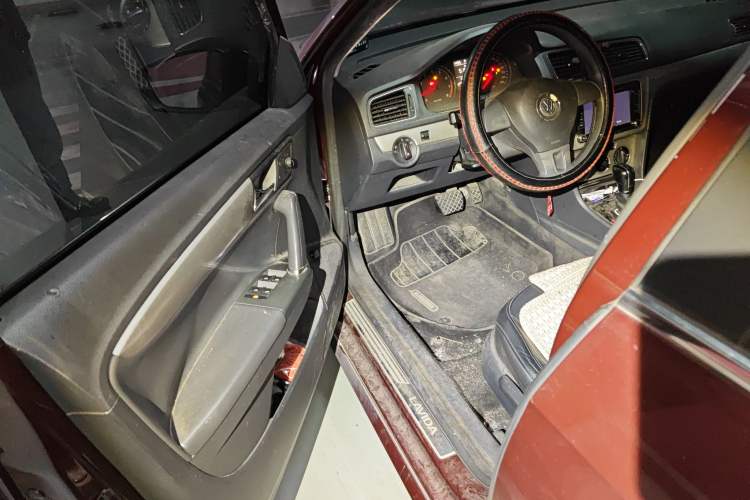 Used Volkswagen Lavida 2013 Restyled Classic 1.6L Automatic Comfort Edition