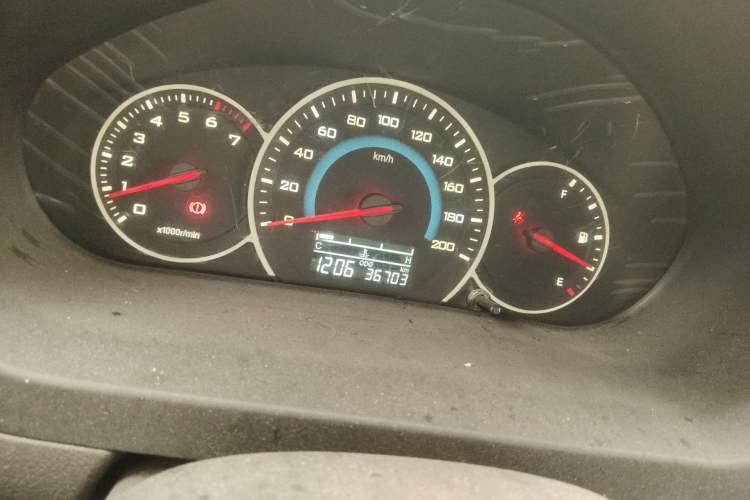 Used Wuling Rongguang V 2016 1.2L Standard Version