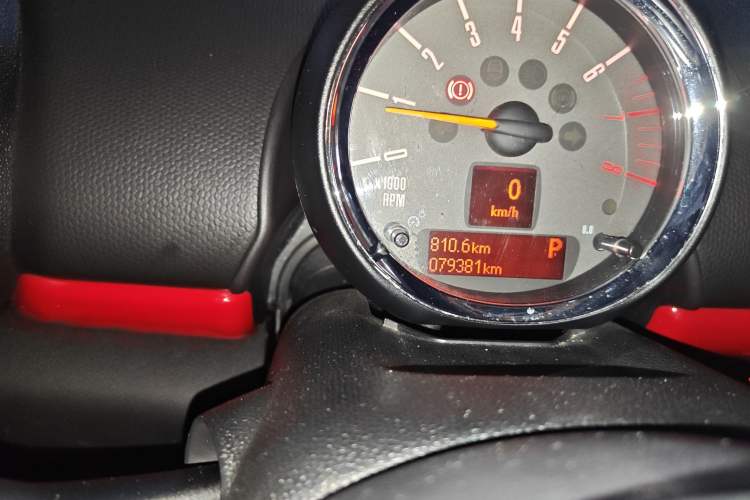 Used MINI JCM COUNTRYMAN 2014 1.6T JOHN COOPER WORKS ALL4 Odometer Close Up