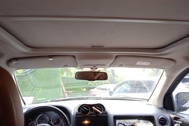 Used Jeep Compass 2014 2.4L four-wheel drive luxury version Headliner