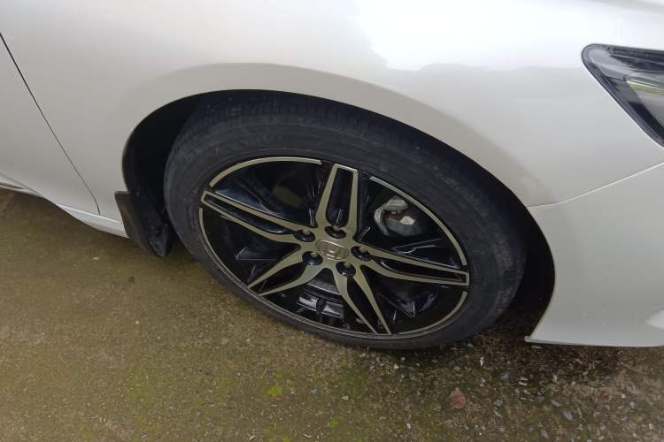 Used Honda Accord 2022 260TURBO Phantom Night · Prestige Edition Right Front Wheel Hub