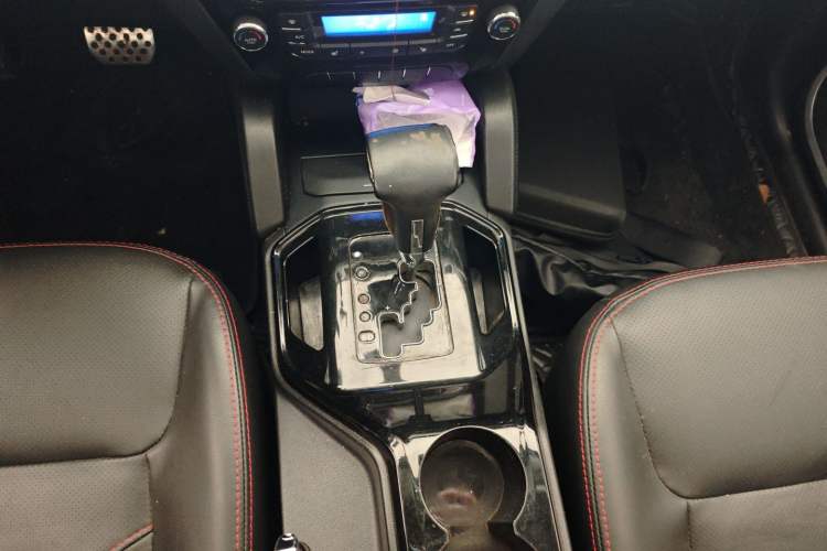 Used Geely Auto GX7 2015 Sports Edition 2.0L Automatic Prestige Model
