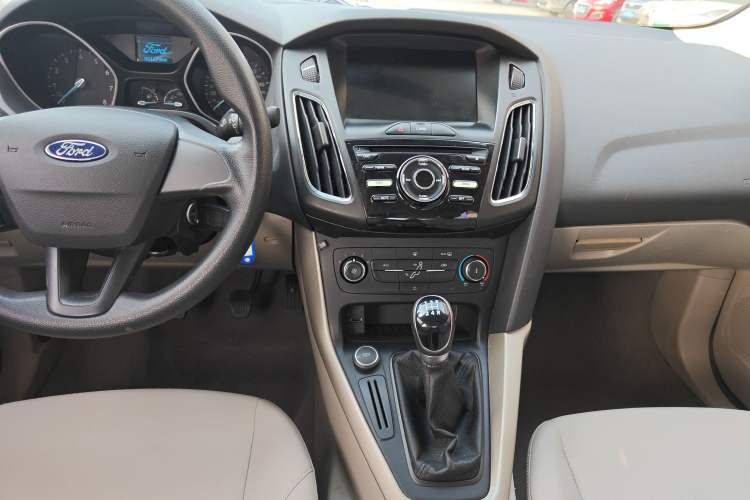 Used Ford Focus 2017 Sedan 1.6L Manual Comfort Plus SmartDrive Edition
