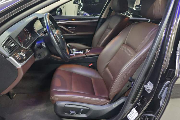 Used BMW 5 Series 2017 525Li Luxury Design Package Left Front Seat
