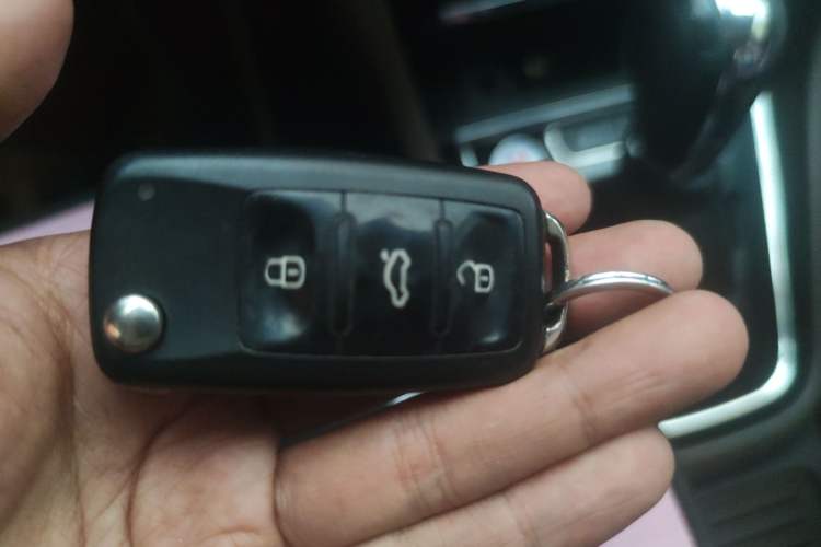 Used Volkswagen Bora 2014 1.6L Automatic Luxury Model Vehicle Key