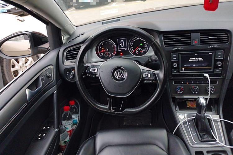 Used Volkswagen Golf 2016 230TSI Automatic Luxury Version Steering Wheel