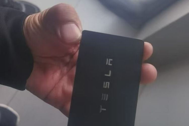 Used Tesla Model 3 2023 Long-Range All-Wheel-Drive Version
