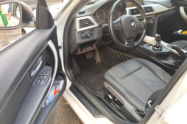 Used BMW 3 Series 2015 320Li Fashion Model
