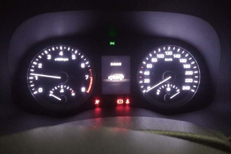 Used Hyundai Tucson 2015 1.6T Dual-Clutch Two-Wheel-Drive Smart Model Instrument Cluster