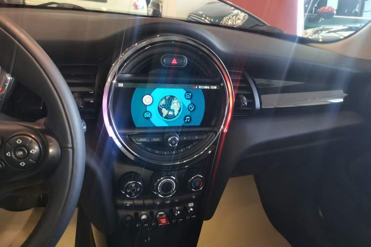 Used MINI MINI 2018 1.5T COOPER Classic Edition