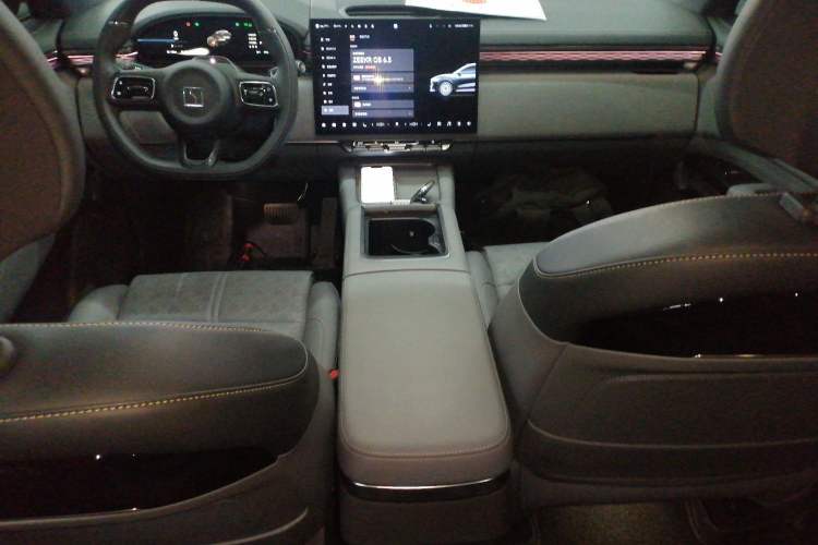 Used Zeekr 7X 2025 100kWh Long-Range All-Wheel Drive Intelligent Driving Version