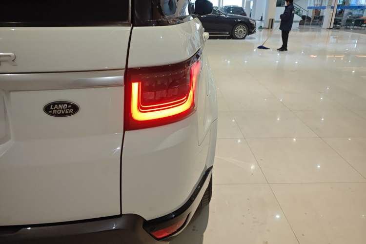 Used Land Rover Range SportNew Energy 2018 P400e Exterior 6