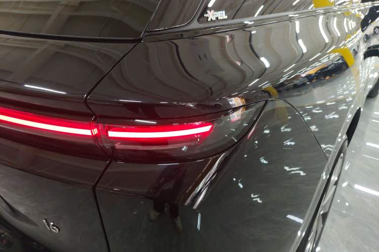 Used Li Auto Li Auto i6 2025 Model Four-Wheel-Drive Standard Type
