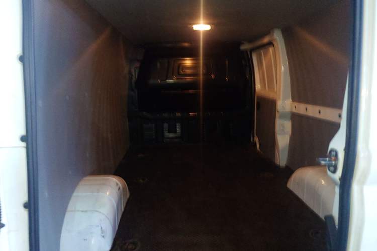 Used SAIC MAXUS EV30 2022 Pure-Electric Smart Logistics Expert with Long Wheelbase Guoxuan