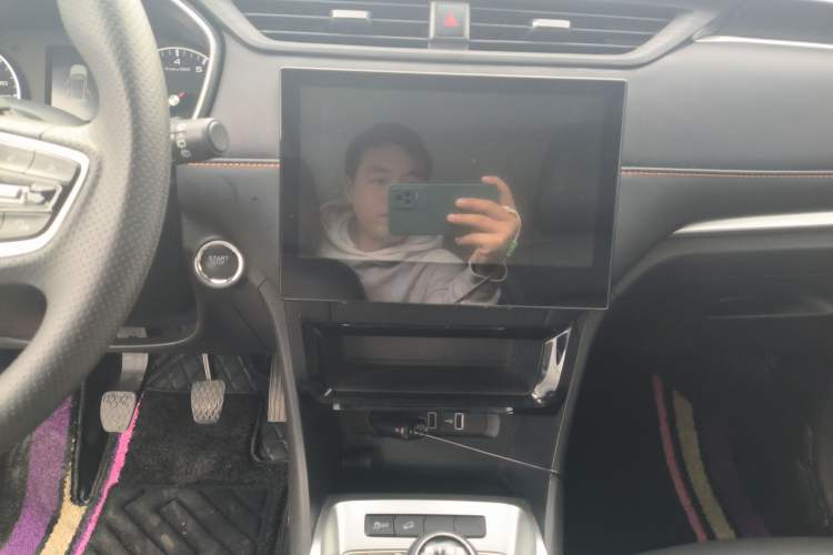 Used Roewe RX3 2021 PRO 1.6L Manual Flagship Model Audio And AC Panel